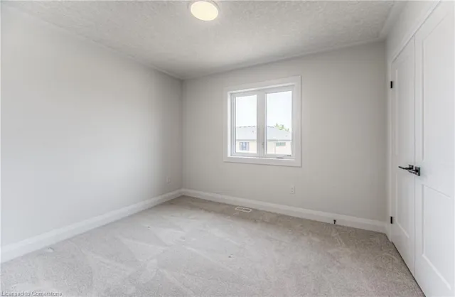 房产图片 32 - 719 Benninger Dr