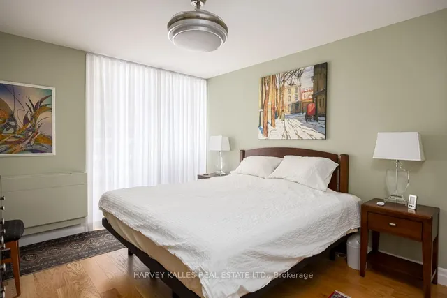 Additional image 17 of 33 Harbour Sq Unit 1605