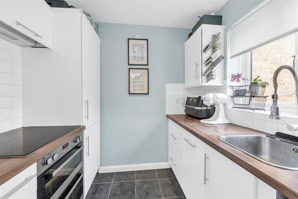 Additional image 3 of Barley Rise, Harpenden