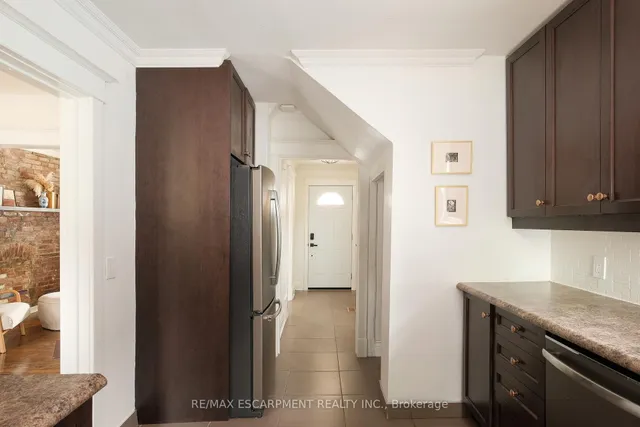 房产图片 19 - 505 Queensdale Ave