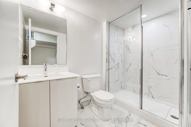 房产图片 18 - 加拿大多伦多110 Canon Jackson Dr 单元104