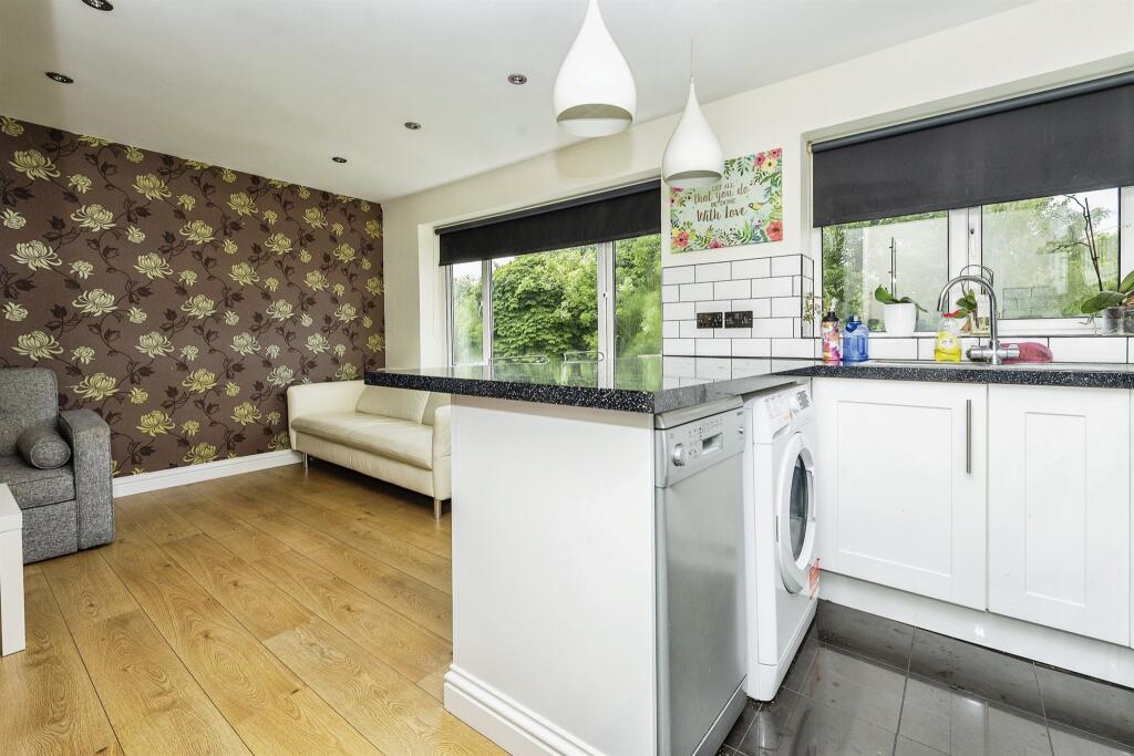 Additional image 5 of Middlefield, Hatfield