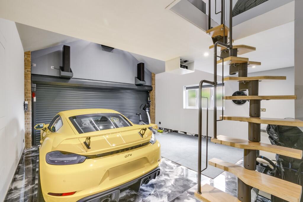 Additional image 27 of Stonemead, Welwyn Garden City, Hertfordshire, AL8 7LX