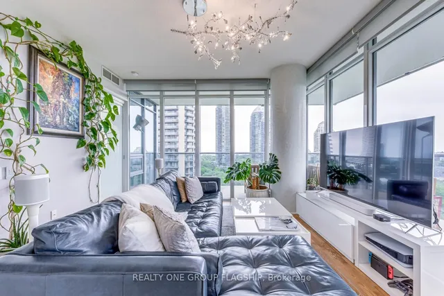 Additional image 8 of 88 Park Lawn Rd Unit 1105