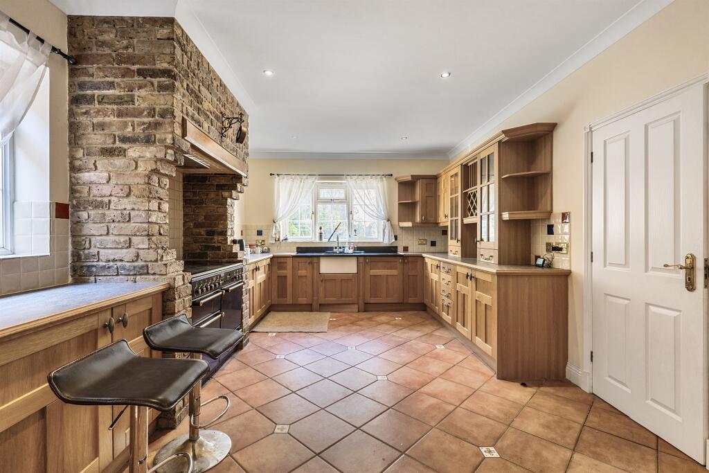 Additional image 17 of Old Watford Road, Bricket Wood, St. Albans