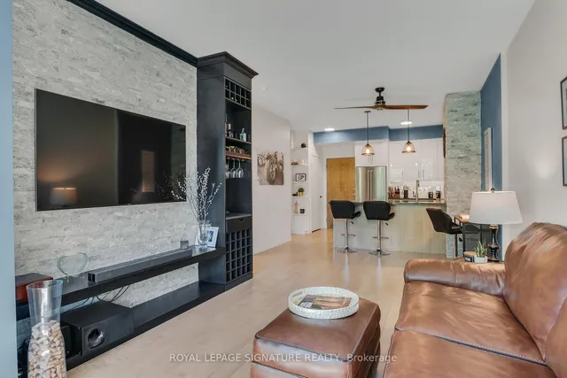 Additional image 9 of 16 Yonge St Unit 306