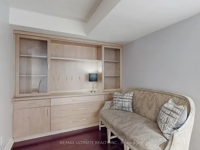 Additional image 4 of 300 Bloor St Unit 1113