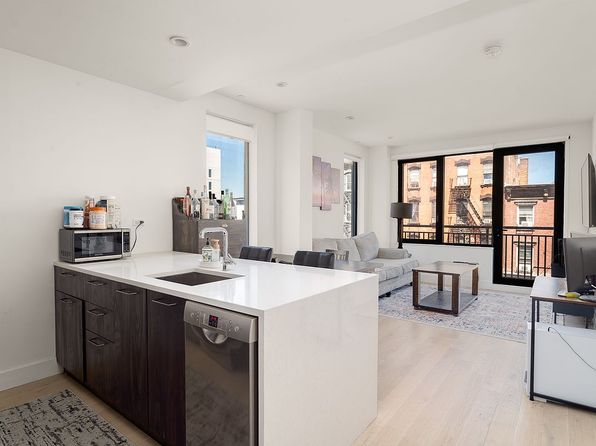 738 Grand St #3A, Brooklyn, NY 11211