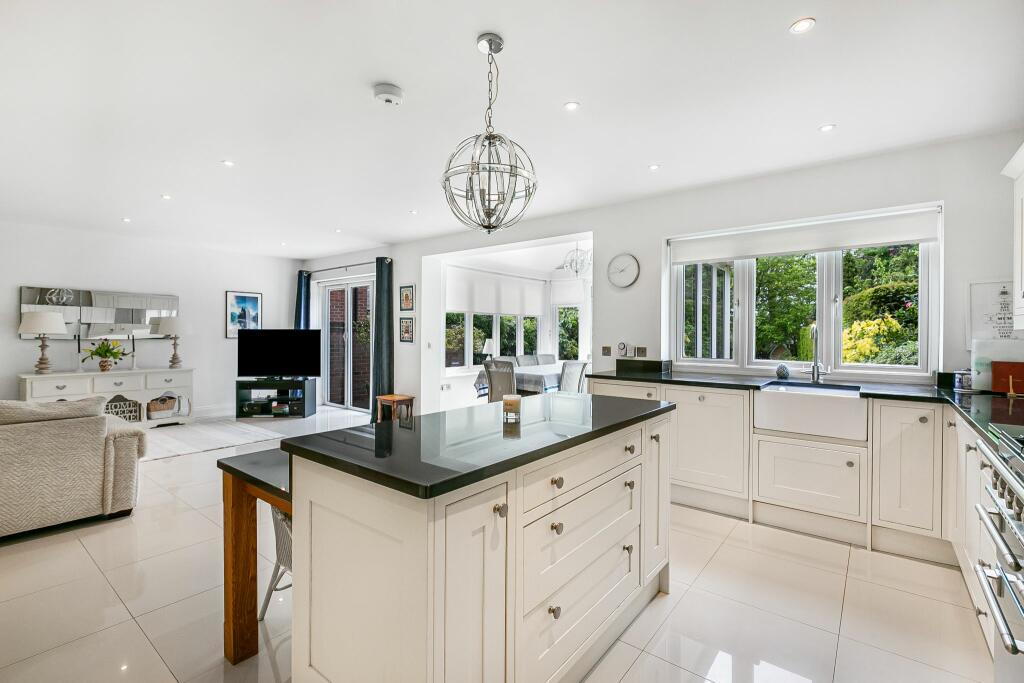 Additional image 3 of Georges Wood Road, Brookmans Park, AL9