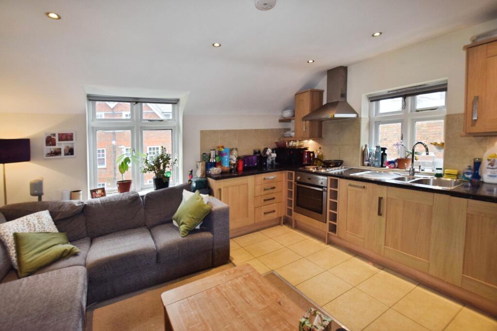 Additional image 4 of Station Rd, Harpenden, AL5