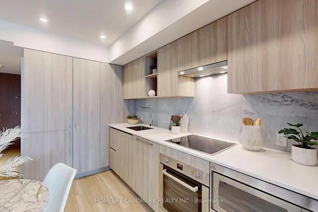 Additional image 5 of 17 Bathurst St Unit 2712