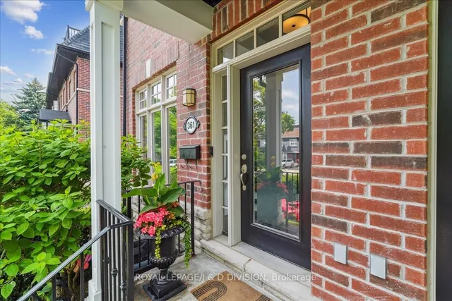 Additional image 4 of 361 Roehampton Ave