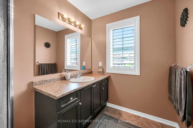 Additional image 28 of 121 Bankfield Cres