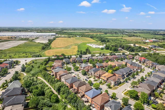 Additional image 45 of 13 Laurentide Cres