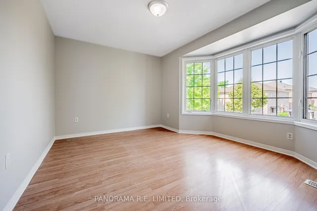 Additional image 28 of 31 Berries Dr