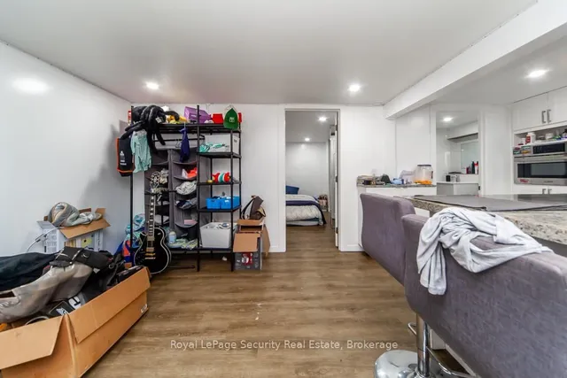 Additional image 37 of 44 Woodgate Dr