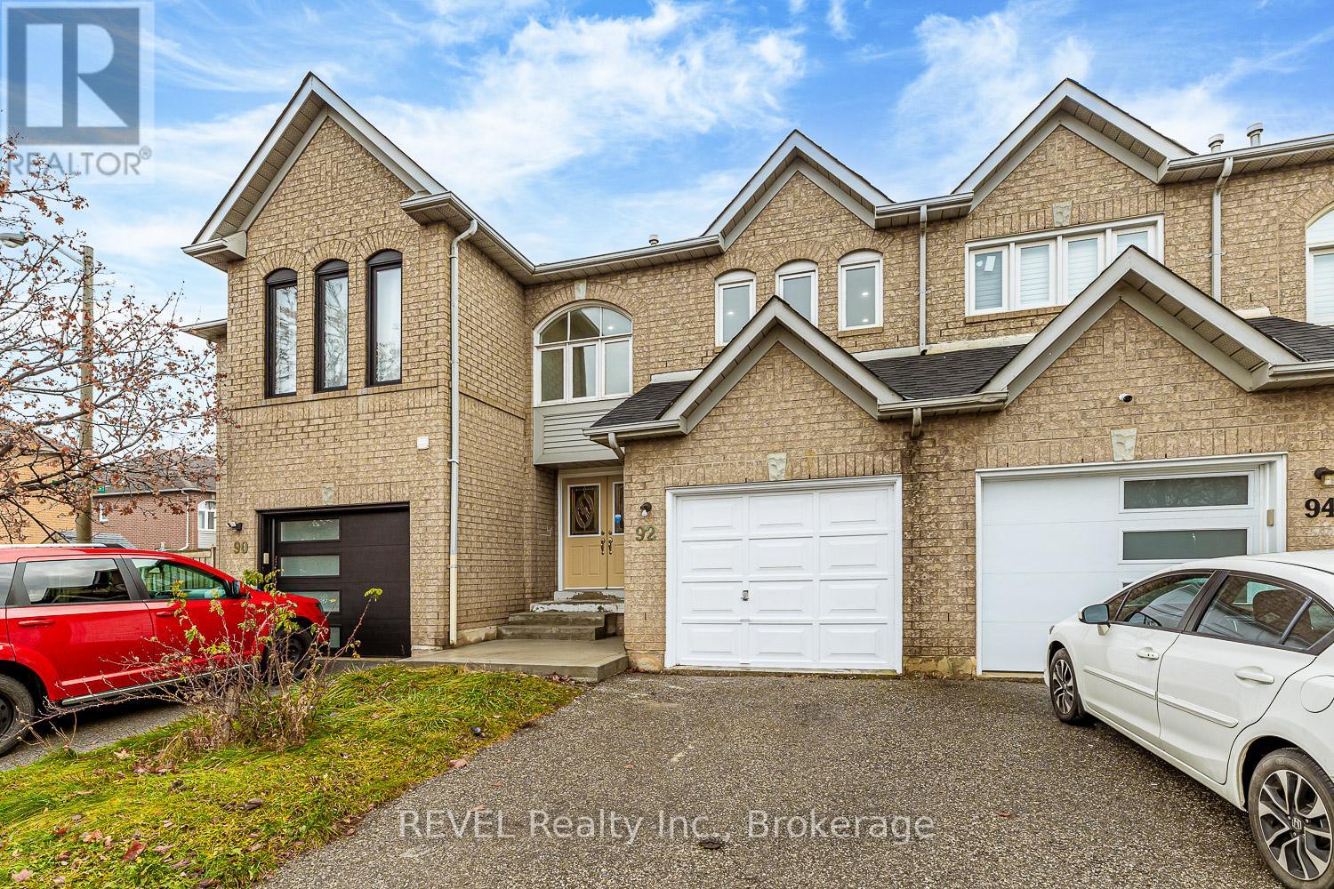 11 - 92 GOLDENLIGHT CIRCLE|Brampton (Brampton West), Ontario L6X4N6