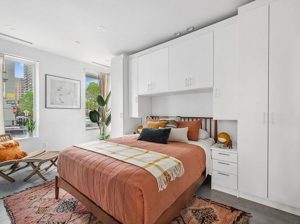 135 Johnson Ave #1, Brooklyn, NY 11206