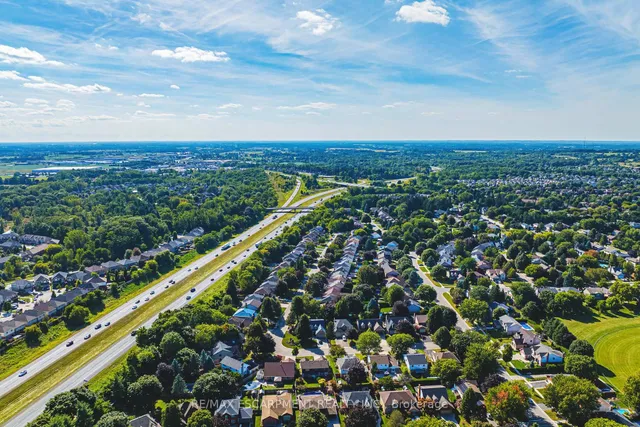 Additional image 50 of 412 Melanie Cres