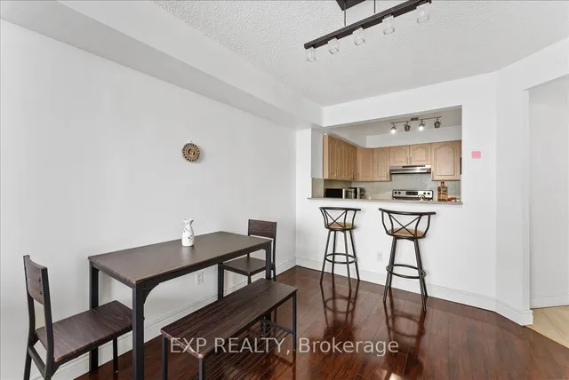 房产图片 16 - 400 Mclevin Ave 单元 1807