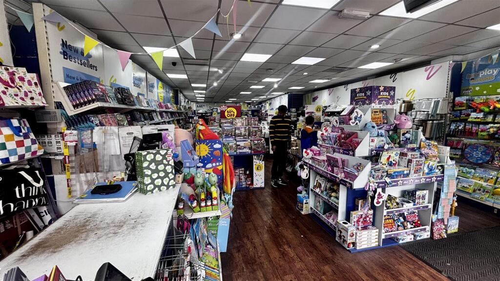 房产图片 4 - 1122 Warwick Road, Acocks Green, 伯明翰, B27 6BL