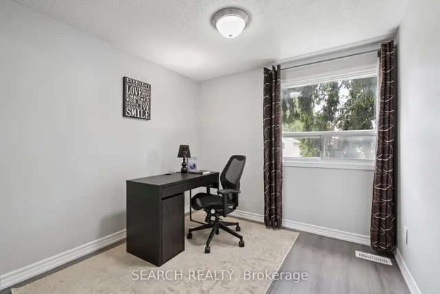 Additional image 25 of 15 Hector Crt