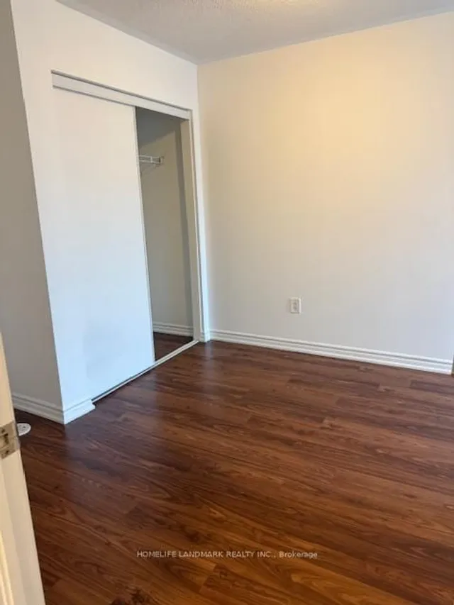 Additional image 23 of 15 Heron Park Pl Unit 14