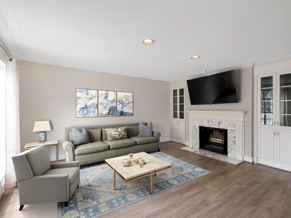 1321 Fountain View Dr #131, Houston, TX 77057