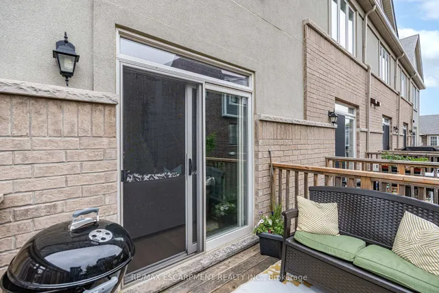 Additional image 18 of 215 Dundas St Unit 53