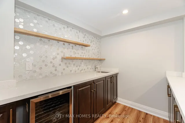 Additional image 45 of 8 Amberglow Crt