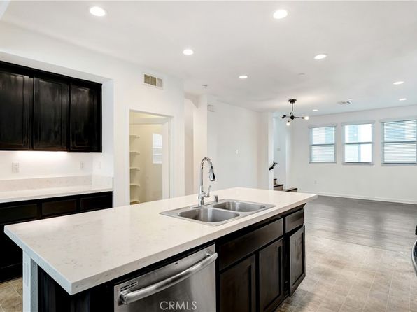 13219 Shaw Ln, Sylmar, CA 91342