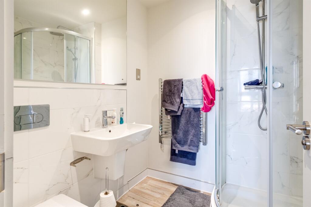 Additional image 7 of The Bank Tower II, B16