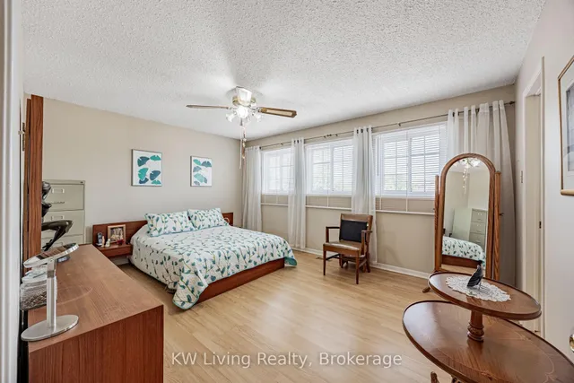 Additional image 17 of 35 Roxanne Cres