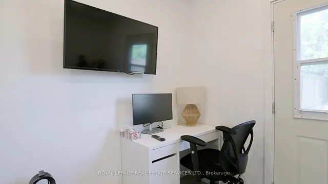 Additional image 5 of 4 Rembe Ave