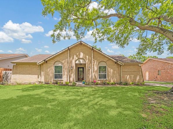 1719 Shannon Valley Dr, Houston, TX 77077
