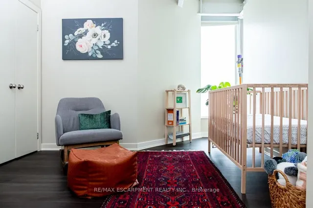 Additional image 22 of 66 Bay St Unit 102