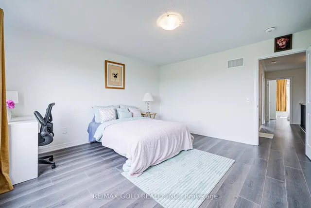 Additional image 35 of 10 Freedom Cres Unit 8