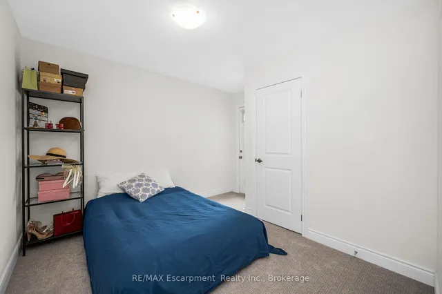 Additional image 26 of 3401 Sixth Line