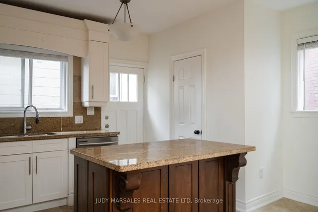 Additional image 11 of 29 Case St