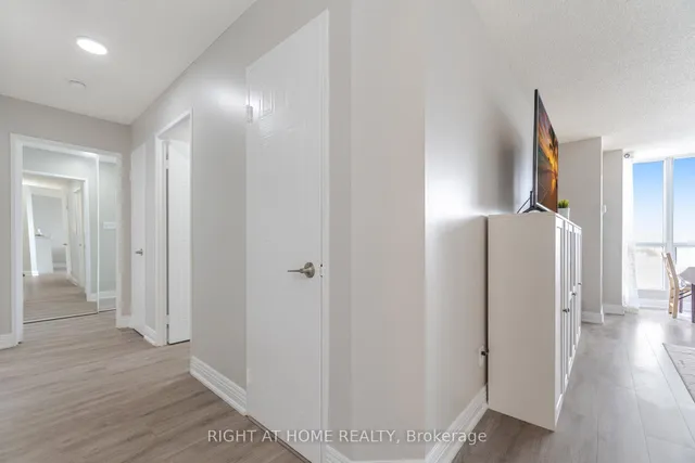 Additional image 14 of 1470 Midland Ave Unit 807