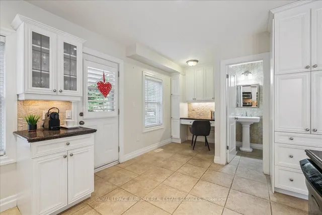 Additional image 12 of 466 Holtby Ave