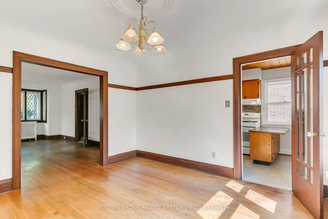 Primary image of 34 Old Mill Dr