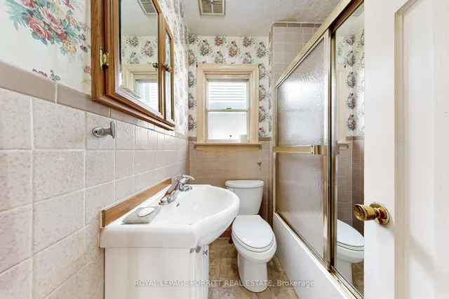 Additional image 11 of 27 Struthers St