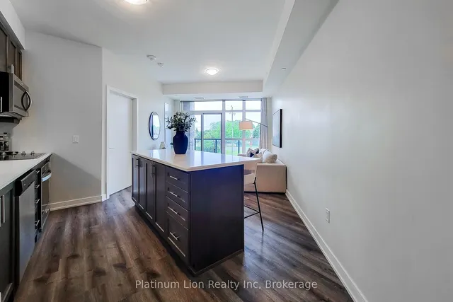 Additional image 15 of 600 North Service Rd Unit 218