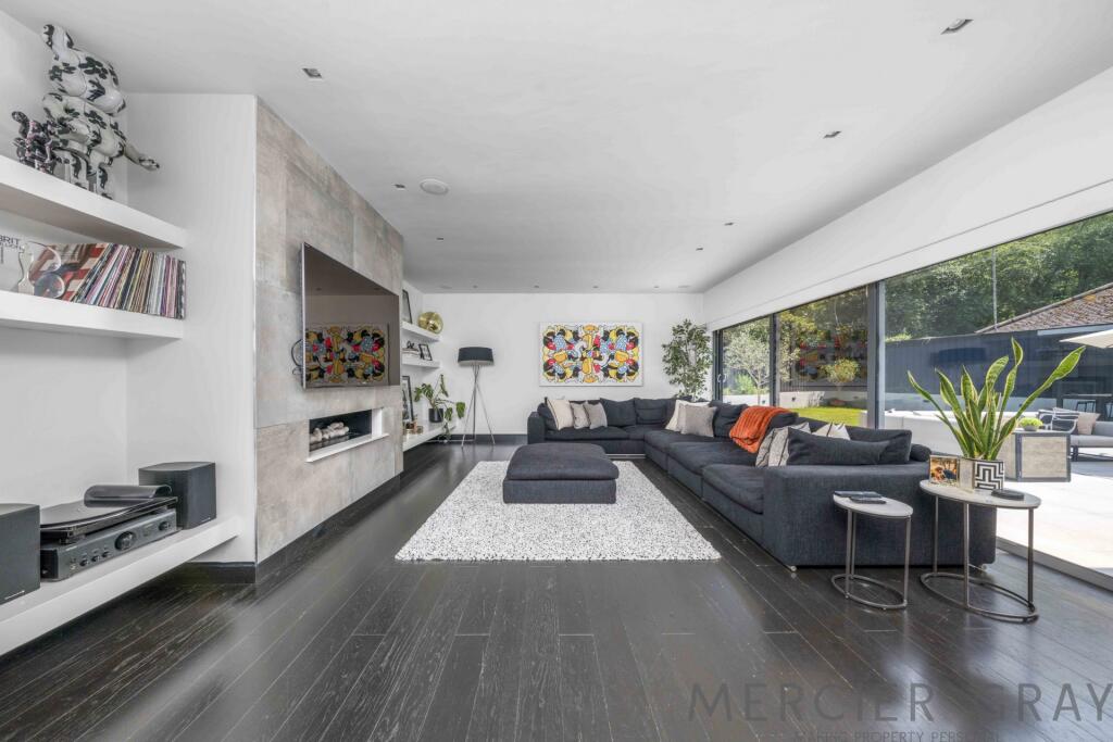 Additional image 36 of North Lodge, The Drive, Brookmans Park, AL9