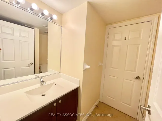 Additional image 12 of 761 Bay St Unit 2702