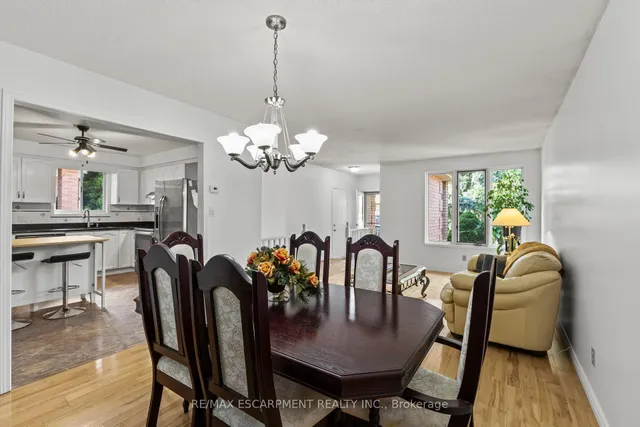 Additional image 10 of 27 Cartier Cres