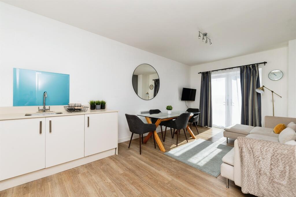 Additional image 5 of Town Centre, Hatfield