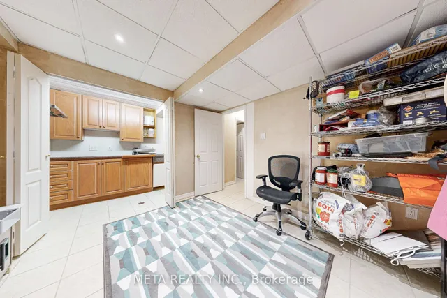 Additional image 32 of 26 Rumi Cres