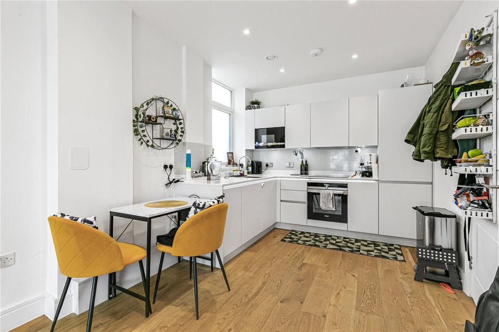 Additional image 11 of Broadwater Road, Welwyn Garden City, Hertfordshire, AL7